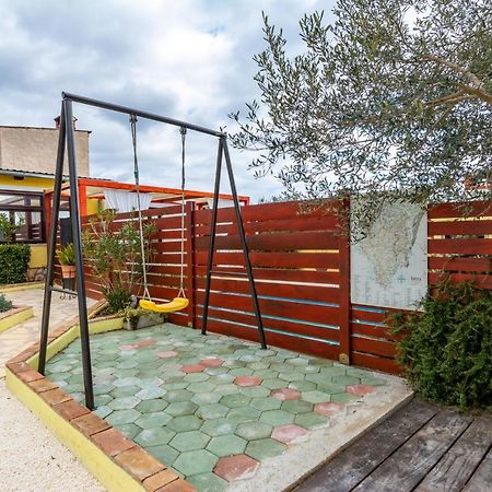 House 1119 Villa Muntic Bagian luar foto