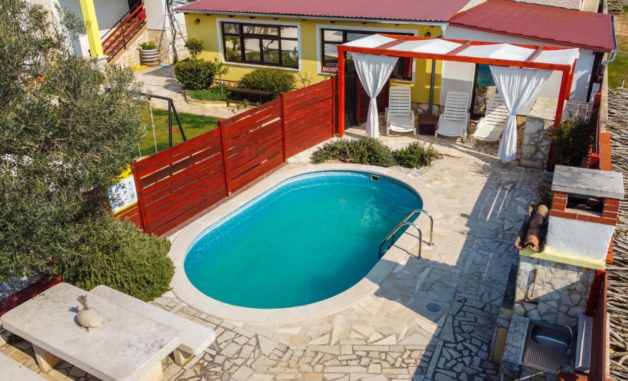 House 1119 Villa Muntic Bagian luar foto