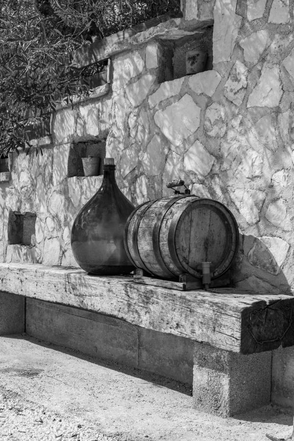House 1119 Villa Muntic Bagian luar foto