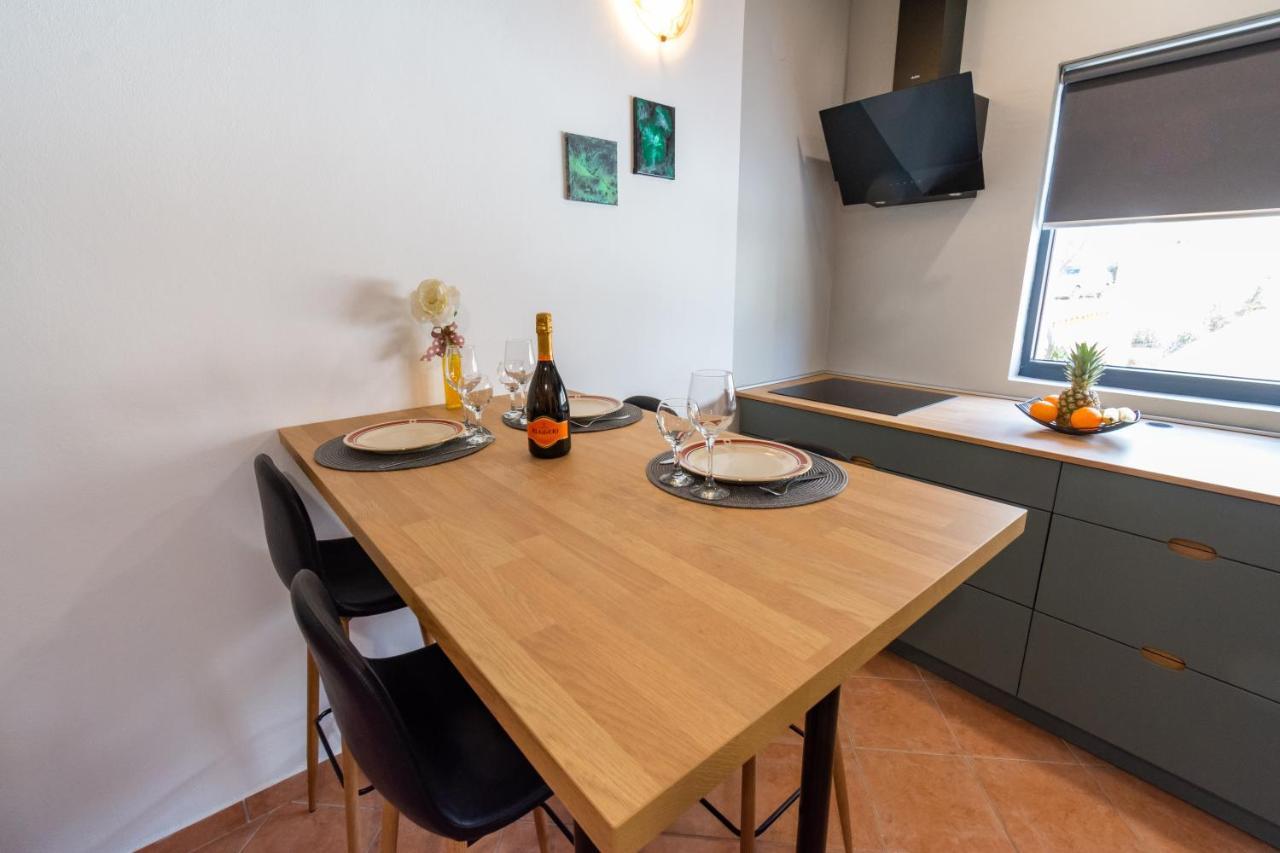 House 1119 Villa Muntic Bagian luar foto